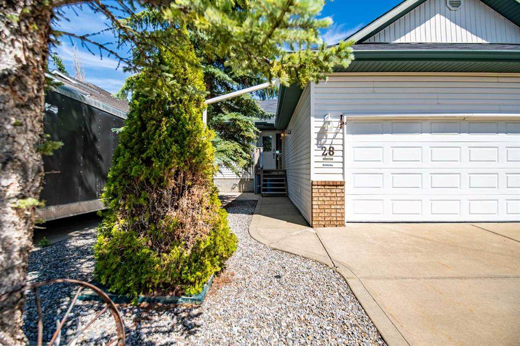 28 Westwood Crescent - Photo 1