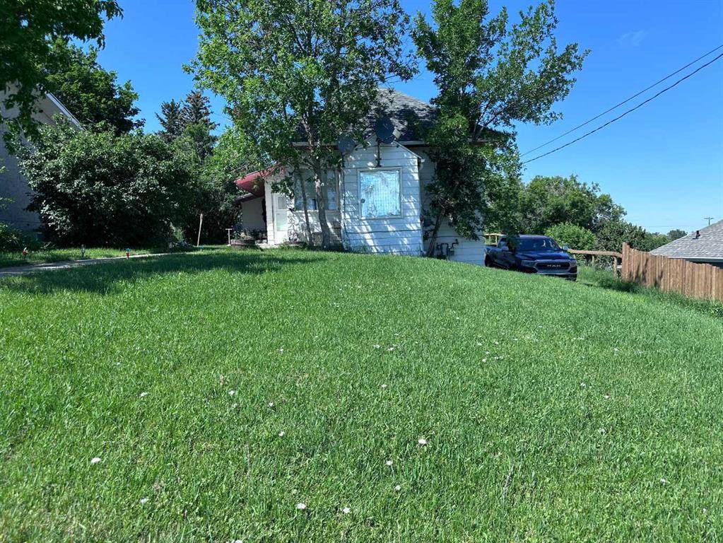 61 2 Avenue - Photo 1