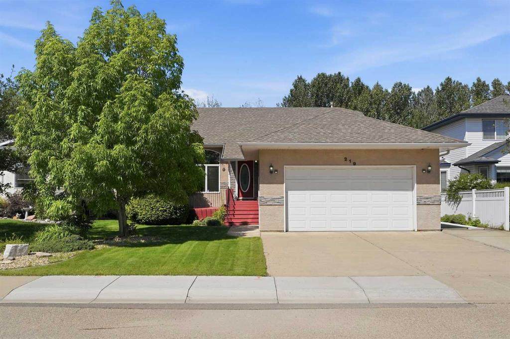 219 Lampard Crescent - Photo 1