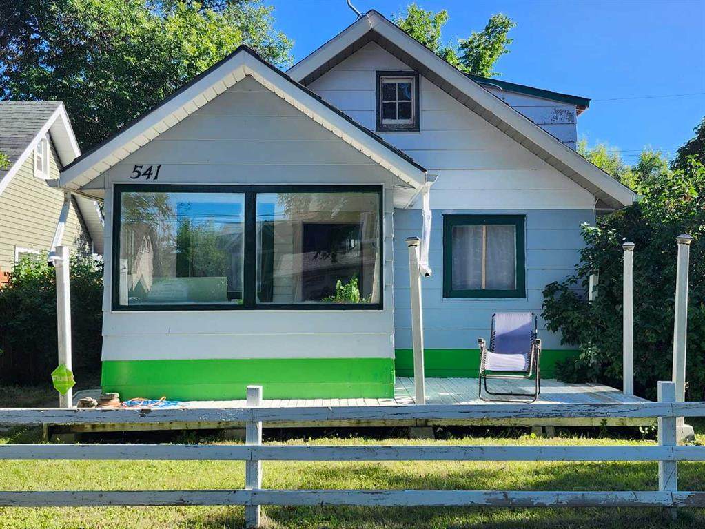 541 2 Avenue - Photo 1
