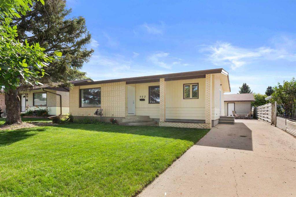 982 Stewart Drive - Photo 1