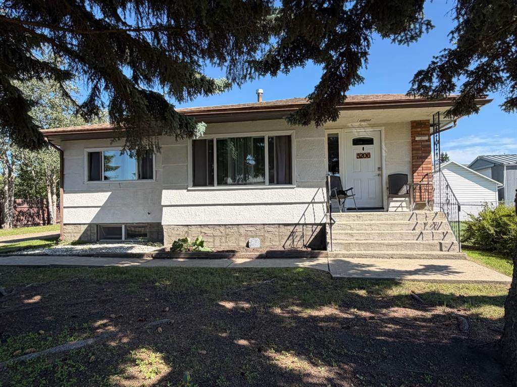 5206 61 Avenue - Photo 1