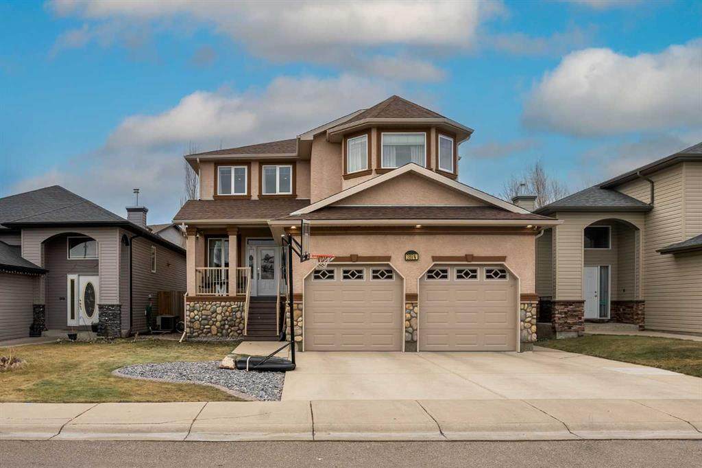 388 Grizzly Crescent - Photo 1