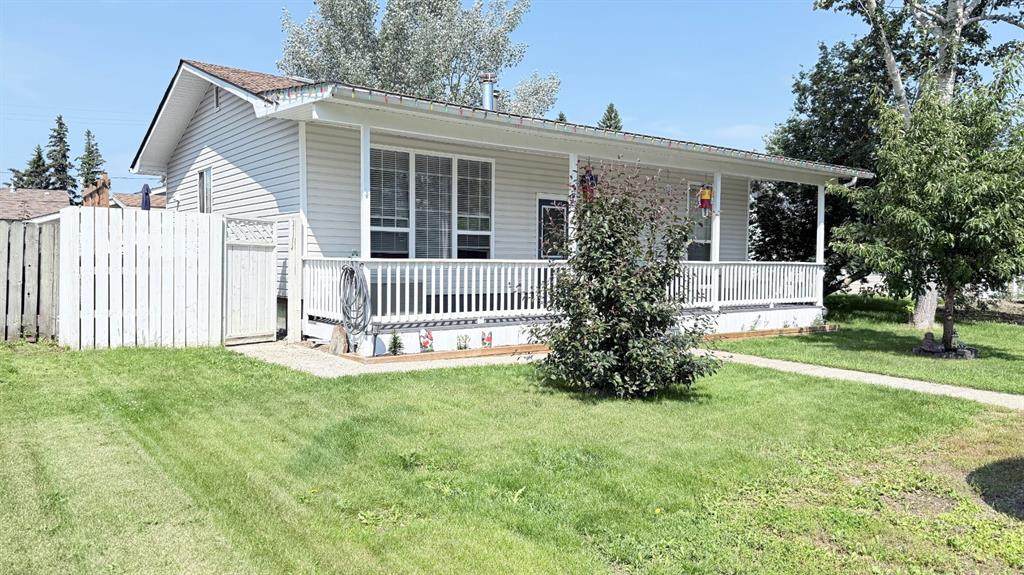 90 4 Street - Photo 1