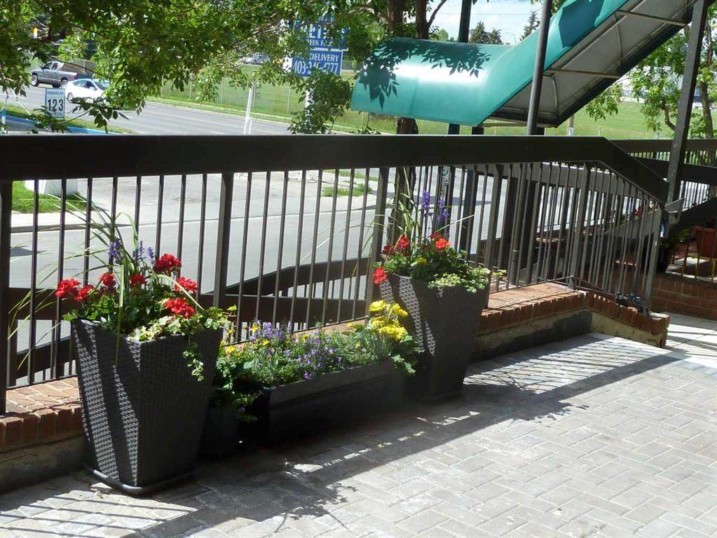 https://bt-photos.global.ssl.fastly.net/calgary/orig_boomver_1_A2328473-2.jpg