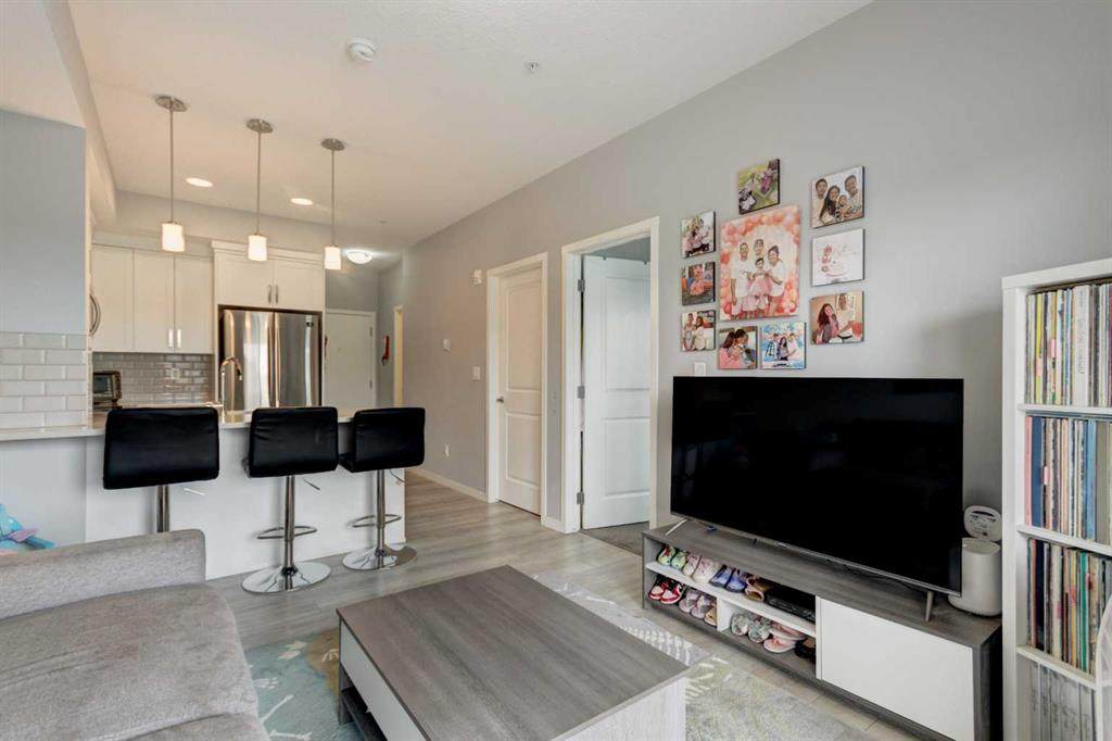 370 Harvest Hills Common - Photo 1