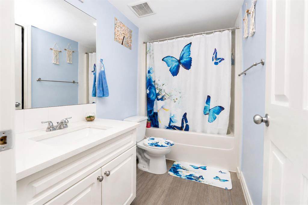 https://bt-photos.global.ssl.fastly.net/calgary/orig_boomver_1_A2328915-2.jpg
