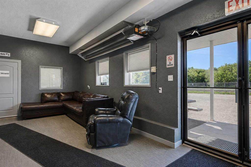 https://bt-photos.global.ssl.fastly.net/calgary/orig_boomver_1_A2328983-2.jpg