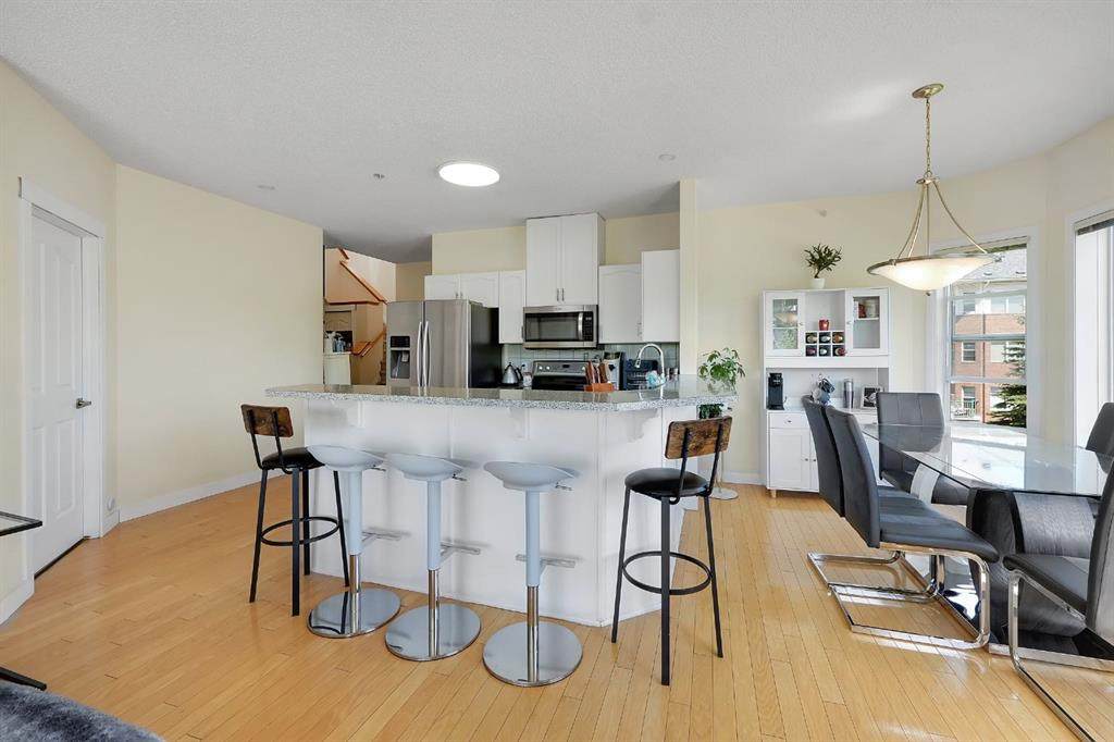 1920 14 Avenue - Photo 1