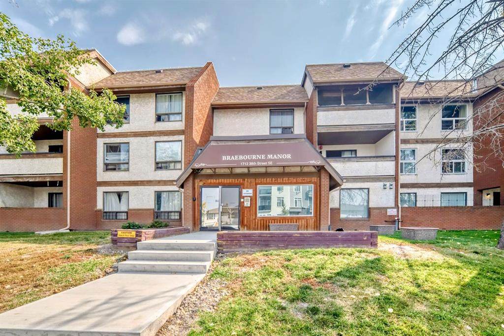 1712 38 Street - Photo 1