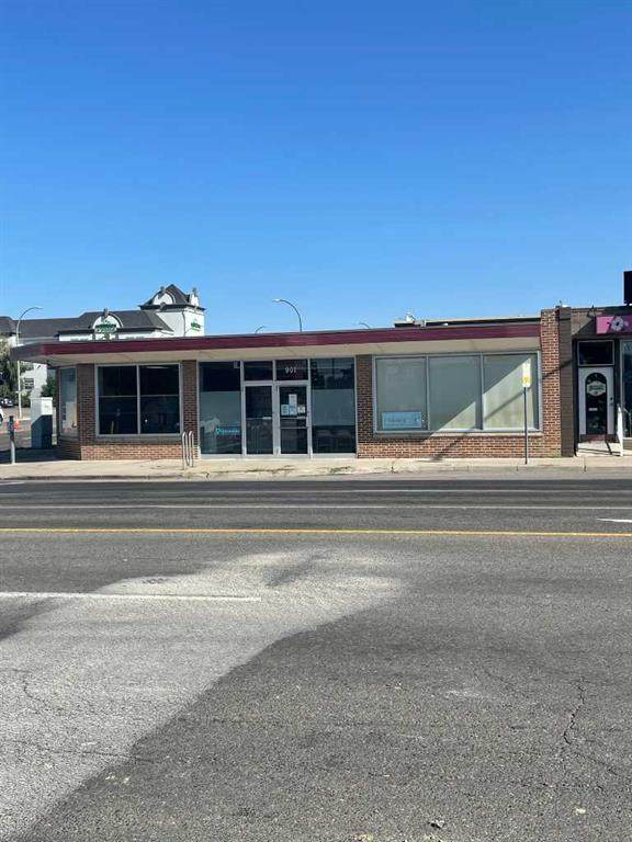 901 3 Avenue - Photo 1