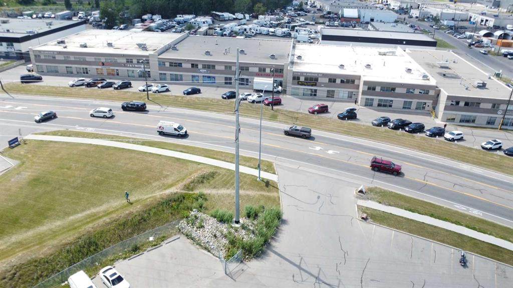 1115 48 Avenue - Photo 1