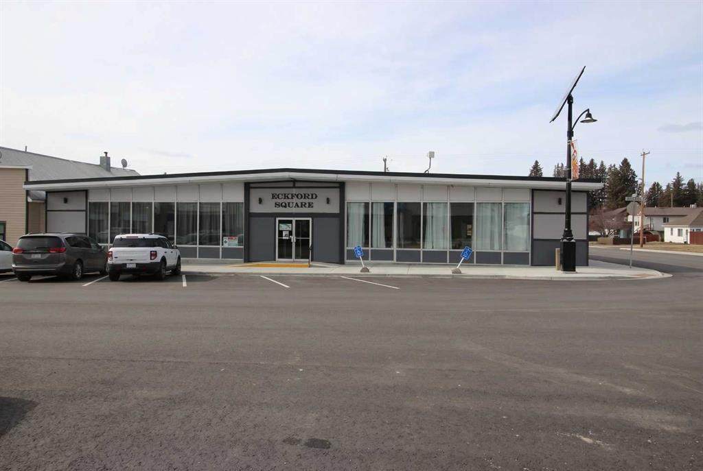 5016 50 Street - Photo 1