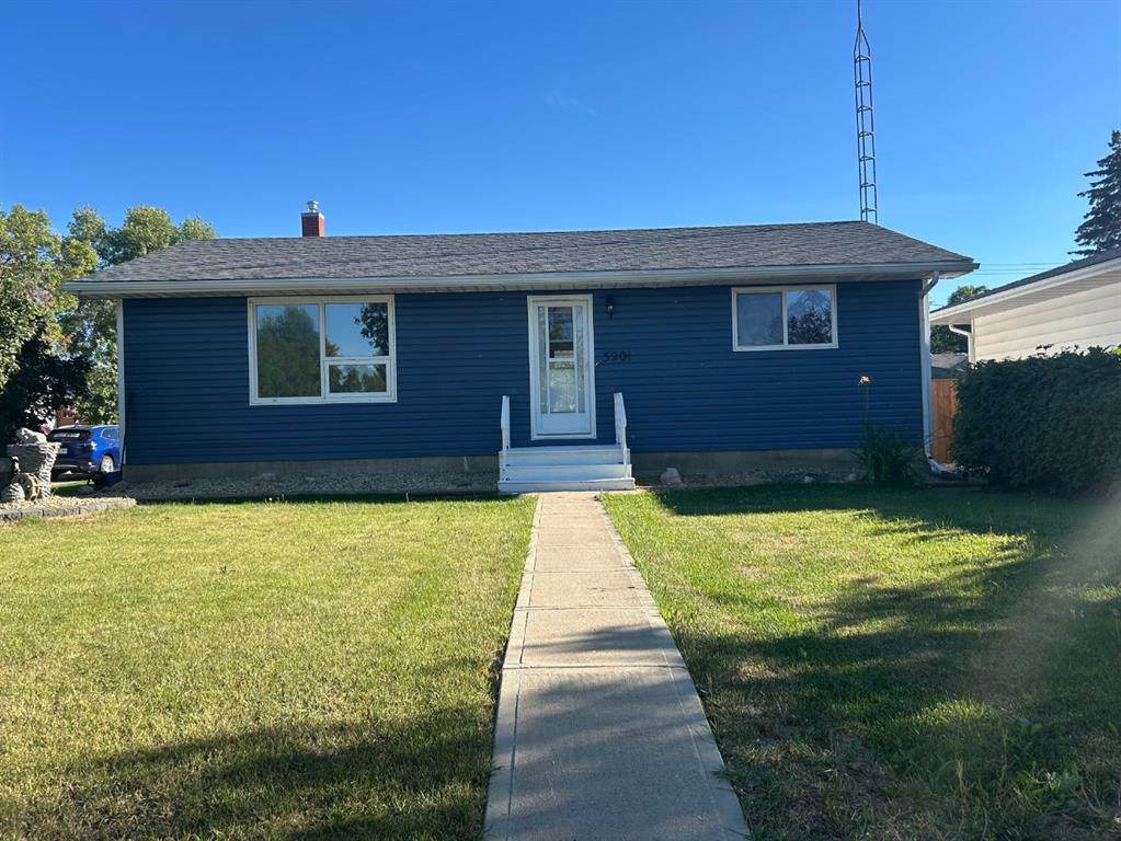 5201 54 Avenue - Photo 1
