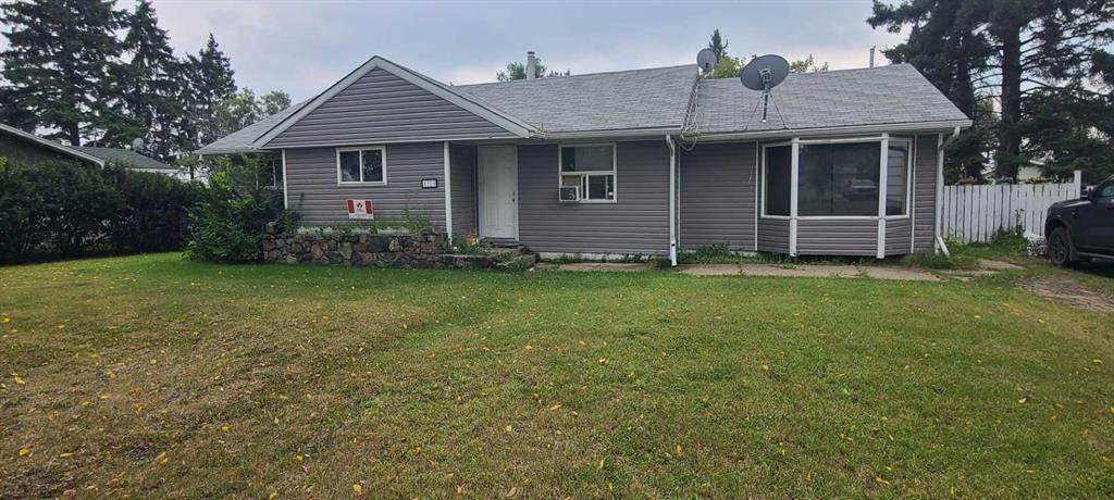 4709 53 Avenue - Photo 1