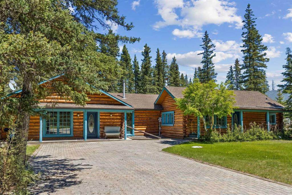 4 Pine Avenue - Photo 1