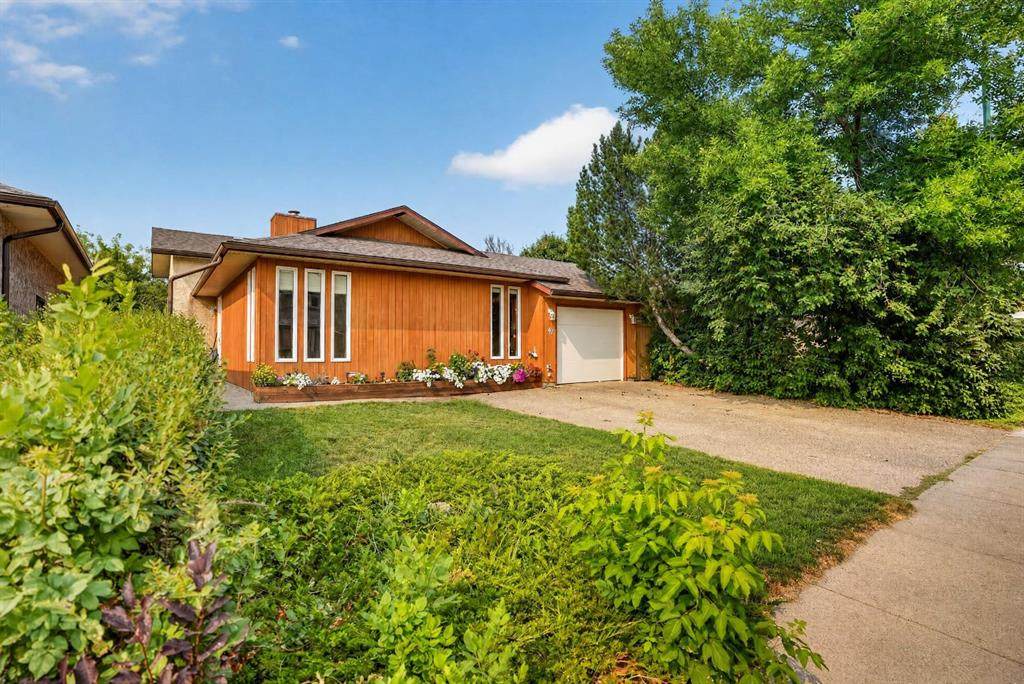 47 Wildwood Crescent - Photo 1