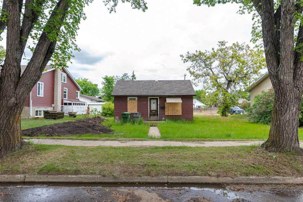 4732 47 Street - Photo 1