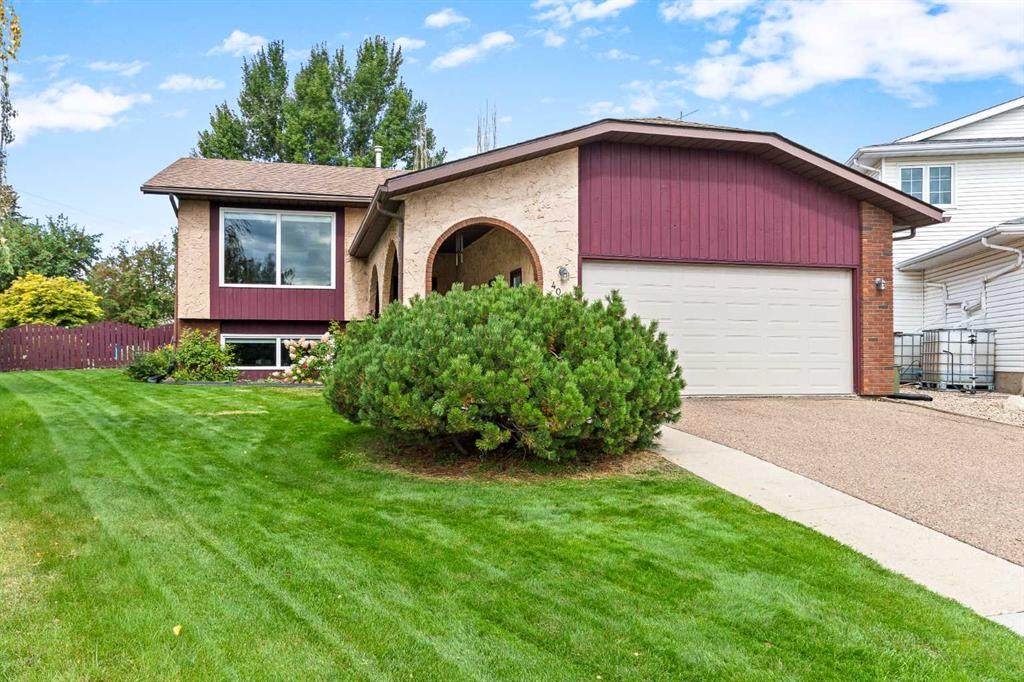 4018 58 Avenue Close - Photo 1