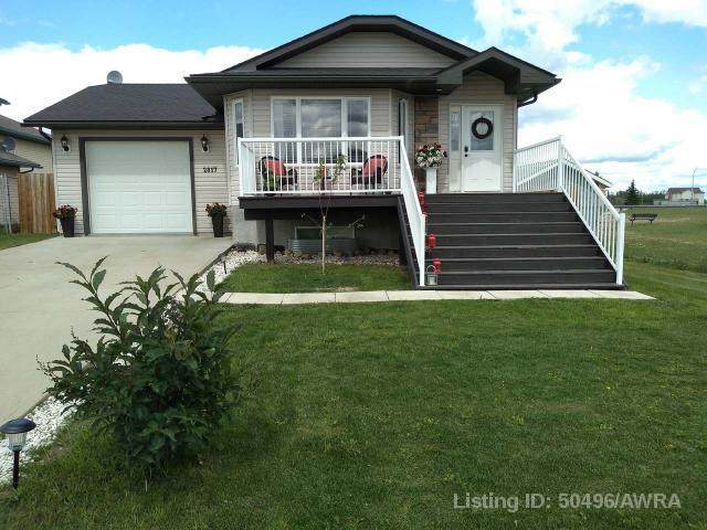 2817 46 AVE - Photo 1