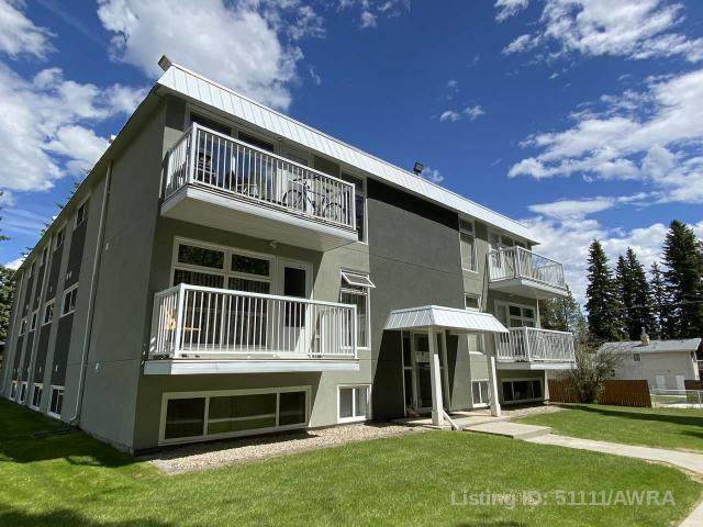 414 41 STREET - Photo 1