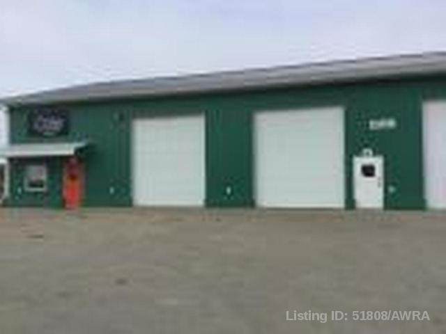 3370 33 STREET - Photo 1