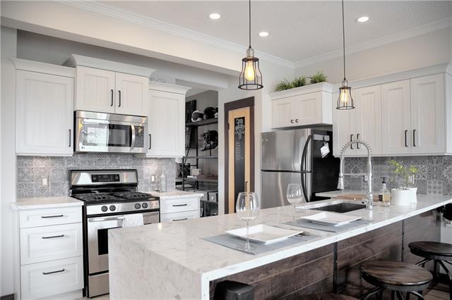 114 Inverness Square - Photo 1