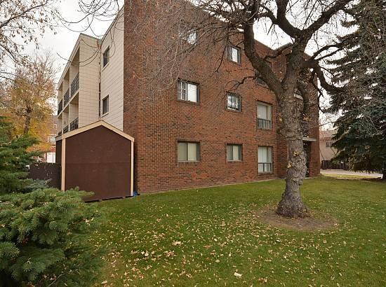 319 2 Avenue - Photo 1