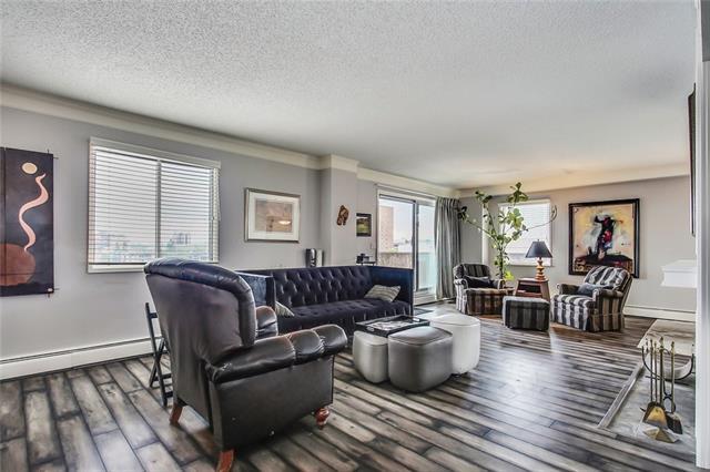 235 15 Avenue - Photo 1