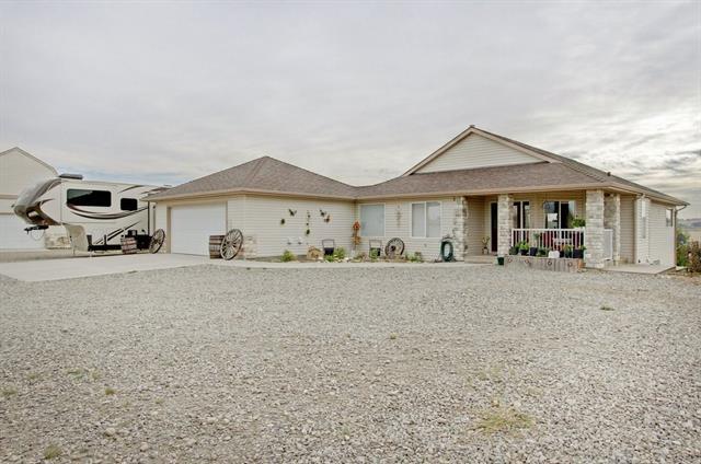 386210 2 Street - Photo 1