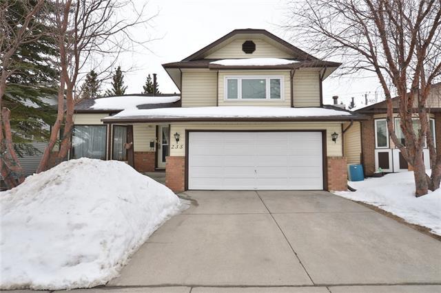235 Hawkwood Boulevard - Photo 1