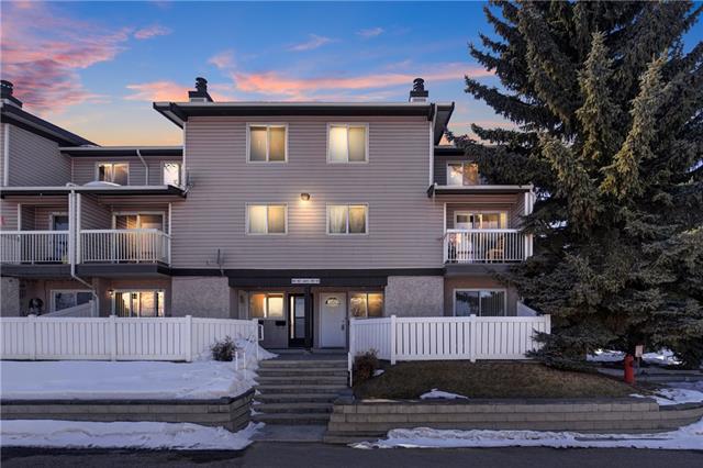3800 Fonda Way - Photo 1