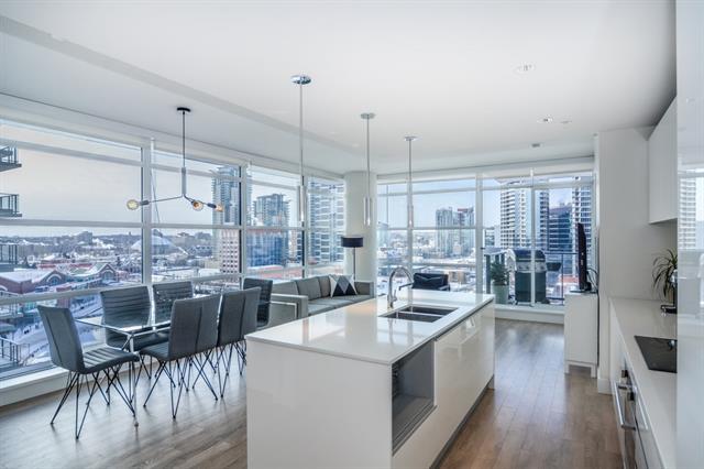 1122 3 Street - Photo 1