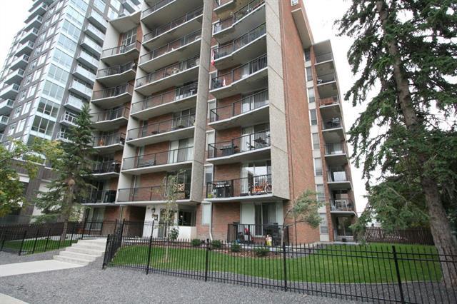 715 15 Avenue - Photo 1