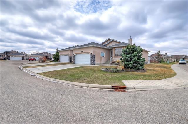 301 Riverside Gardens - Photo 1