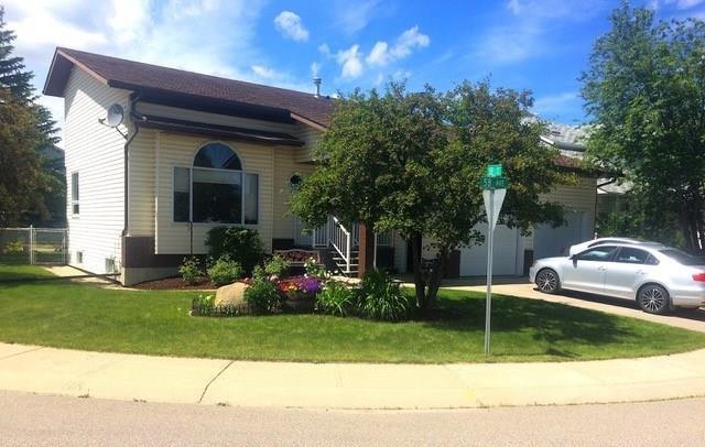 5724 58 Avenue - Photo 1