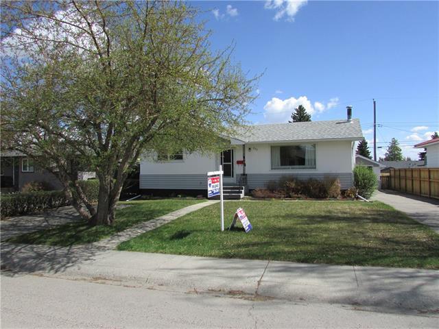 111 Gainsborough Drive - Photo 1