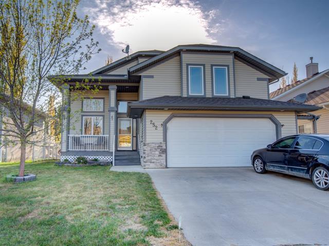 252 Cambridge Crescent - Photo 1