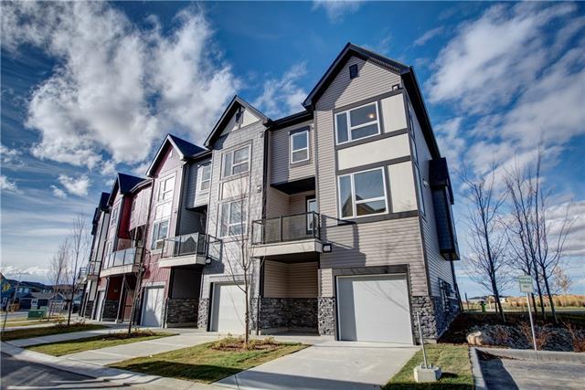 11 Evanscrest Mews - Photo 1
