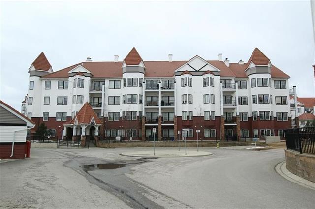 60 Royal Oak Plaza - Photo 1