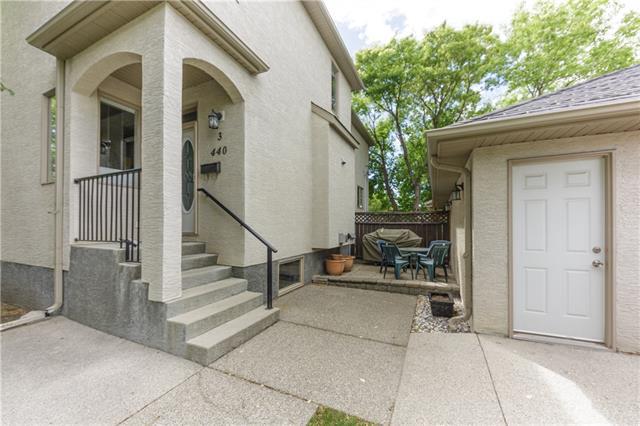 440 11 Avenue - Photo 1