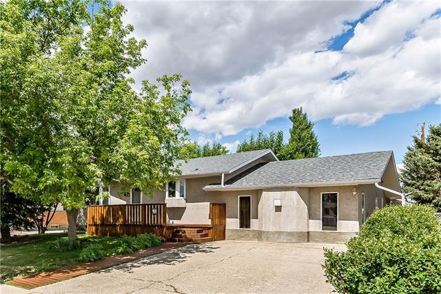 528 51 Avenue - Photo 1