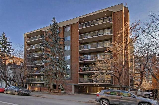 537 14 Avenue - Photo 1