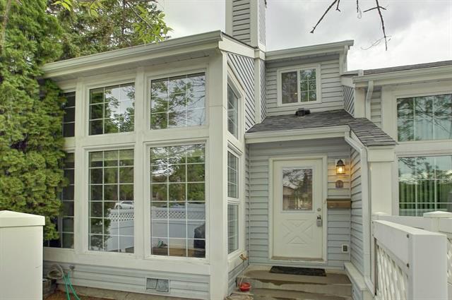 28 Berwick Crescent - Photo 1