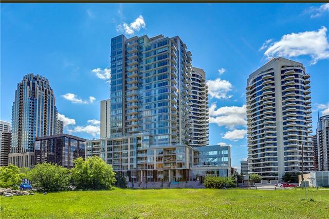 1025 5 Avenue - Photo 1