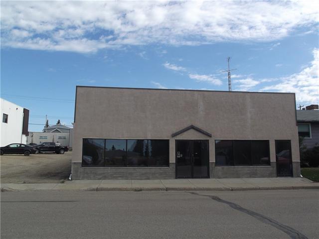 4930 49 Avenue - Photo 1