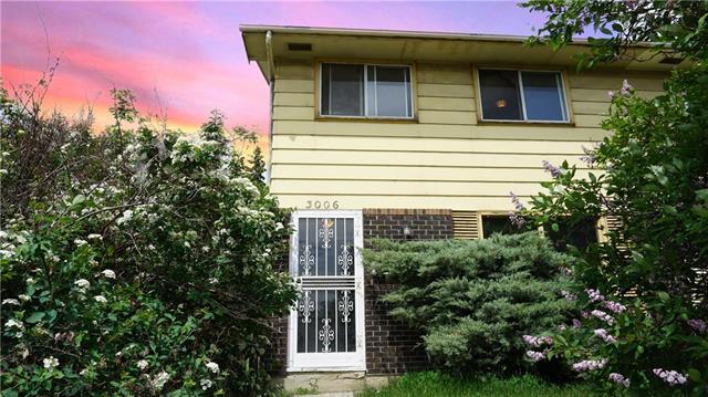 3006 Dover Crescent - Photo 1