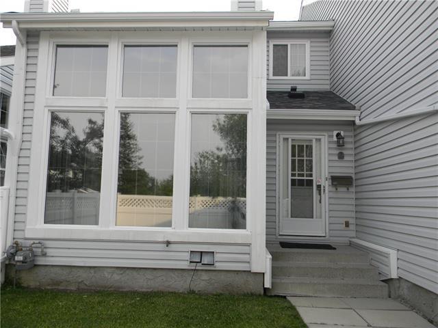 28 Berwick Crescent - Photo 1