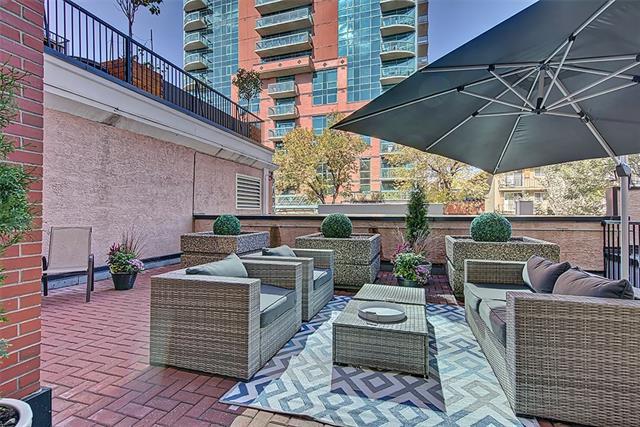 881 15 Avenue - Photo 1