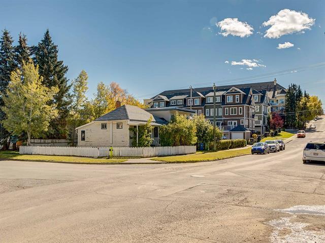 1637 27 Avenue - Photo 1